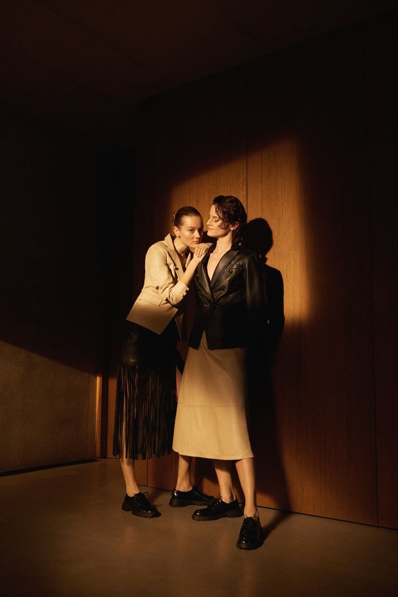 Sisterhood Treasure: Η νέα συλλογή της Answear.LAB υμνεί την ομορφιά της γυναικείας συνύπαρξης και αλληλεγγύης - εικόνα 1