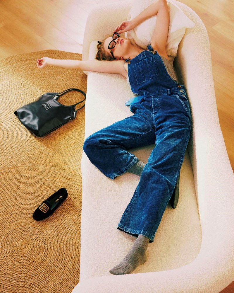 College outfits: Αυτή την άνοιξη πειραματιζόμαστε με το κολλεγιακό στιλ - εικόνα 3