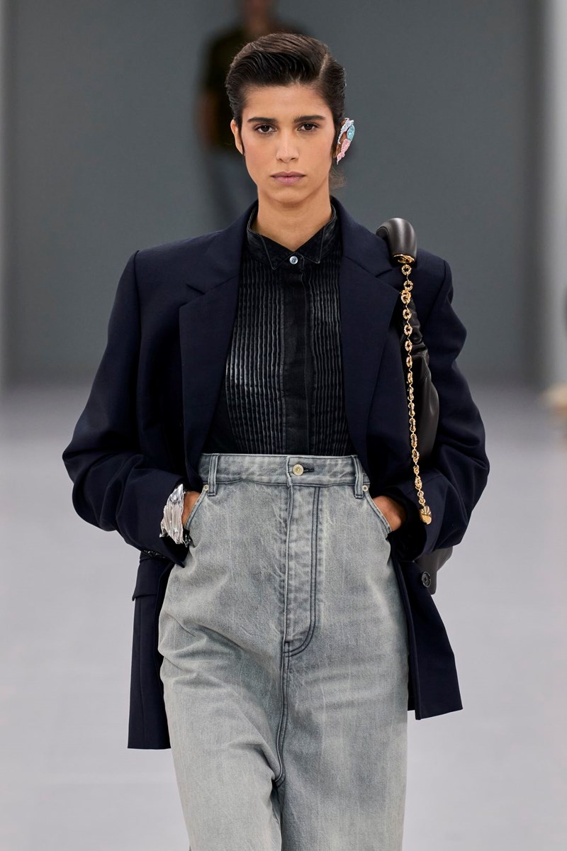 Αυτή είναι η αμφιλεγόμενη Y2K τάση που επιστρέφει. Εσύ θα τη δοκίμαζες; - εικόνα 3