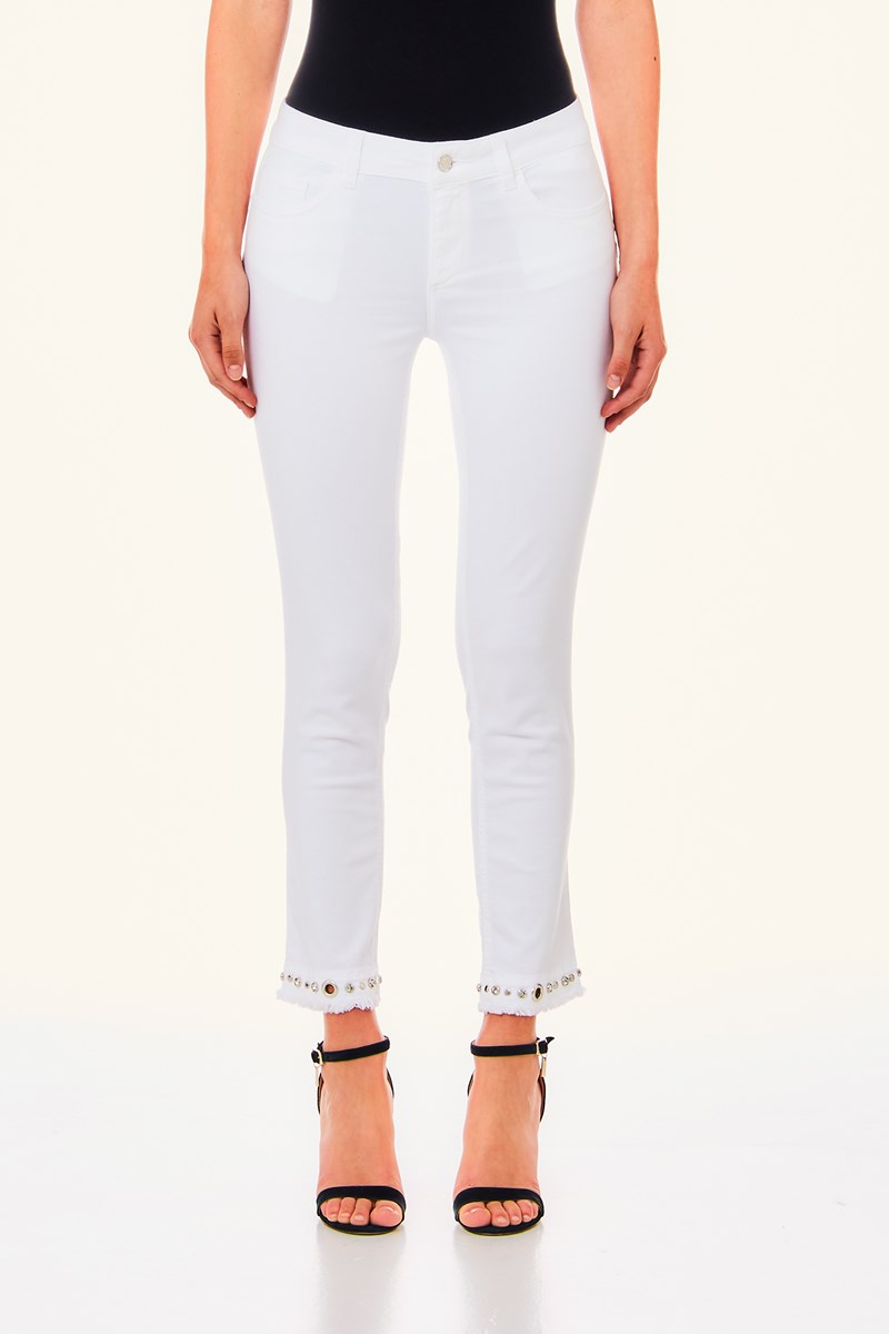 Σε αυτή τη συλλογή ανακαλύψαμε τα πιο stylish outfits για τις καθημερινές σου εμφανίσεις την άνοιξη - εικόνα 9