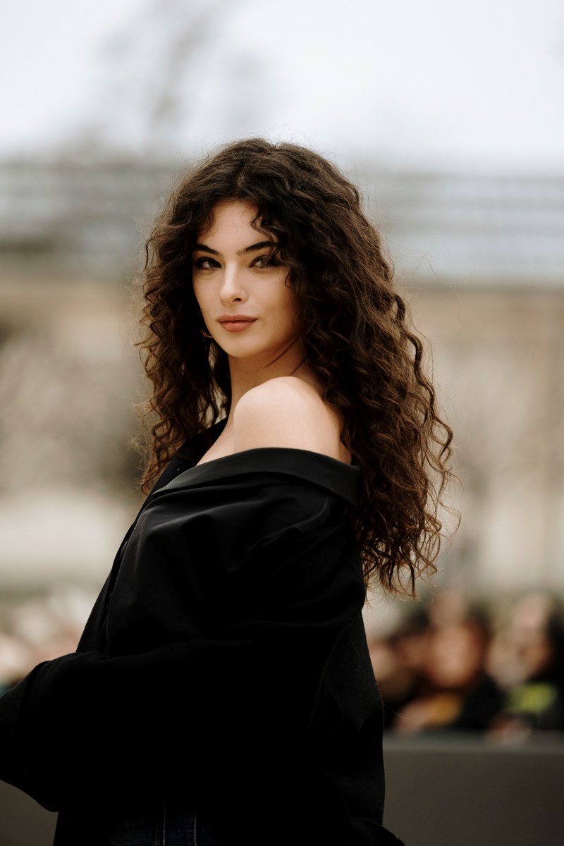 Αυτό είναι το χτένισμα που επιλέγουν όλες οι celebrities για την άνοιξη - εικόνα 1