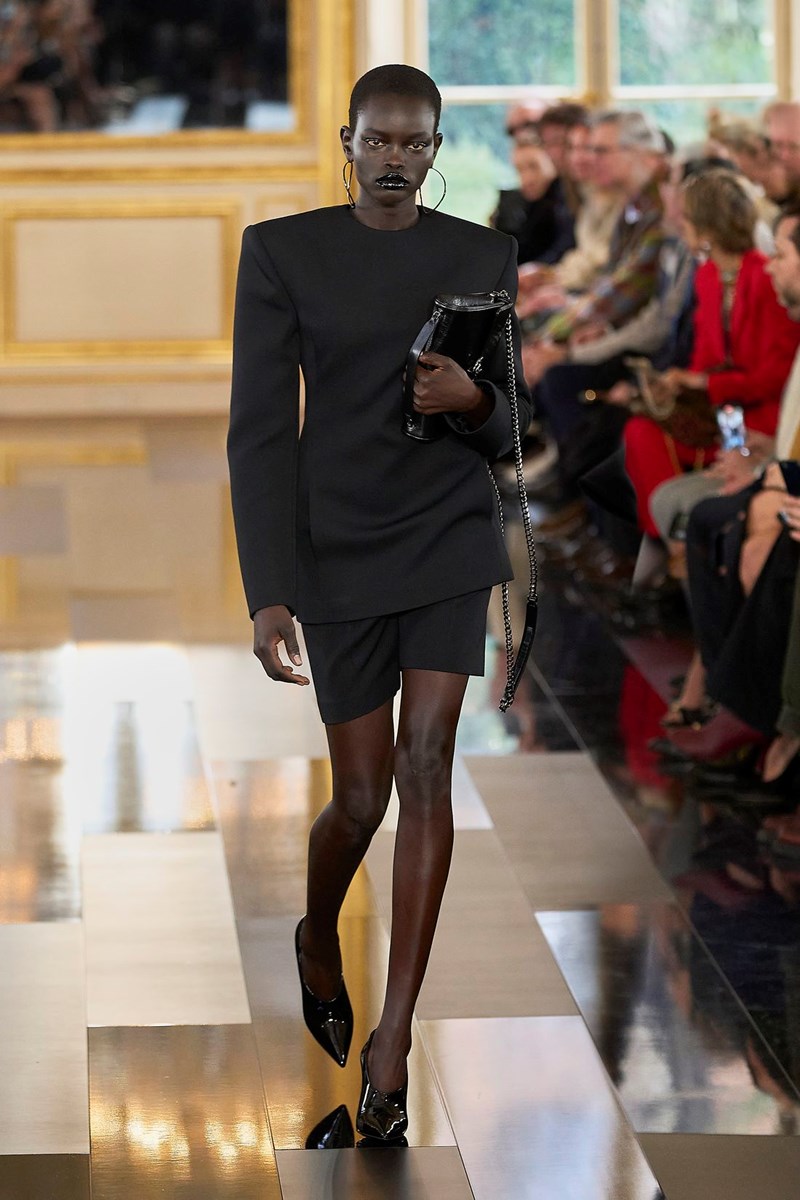 Valentino FW24: In black we trust! - εικόνα 1