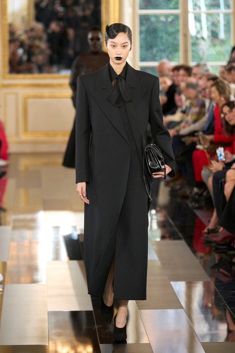 Valentino FW24: In black we trust! - εικόνα 2