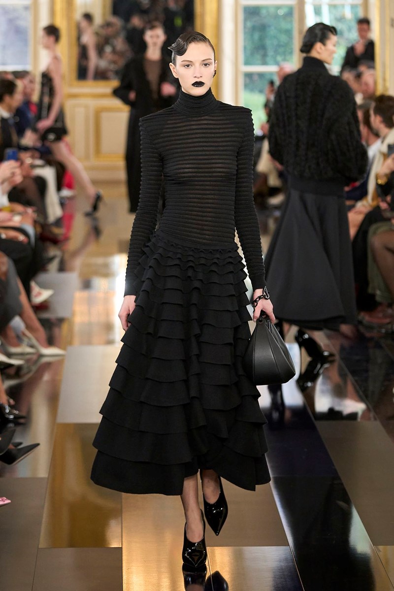 Valentino FW24: In black we trust! - εικόνα 17