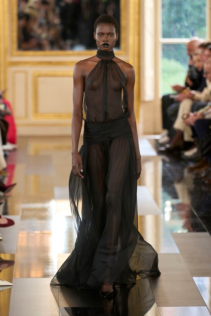 Valentino FW24: In black we trust! - εικόνα 22
