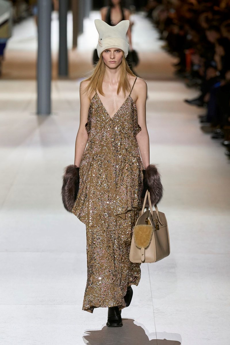 Louis Vuitton FW24: Ώρα μηδέν για τον Nicolas Ghesquière - εικόνα 38