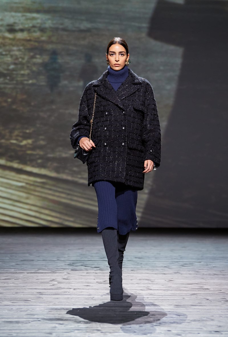 Chanel FW24: Η νέα συλλογή του ιστορικού οίκου ήταν ένα συναισθηματικό ταξίδι στη Deauville - εικόνα 15
