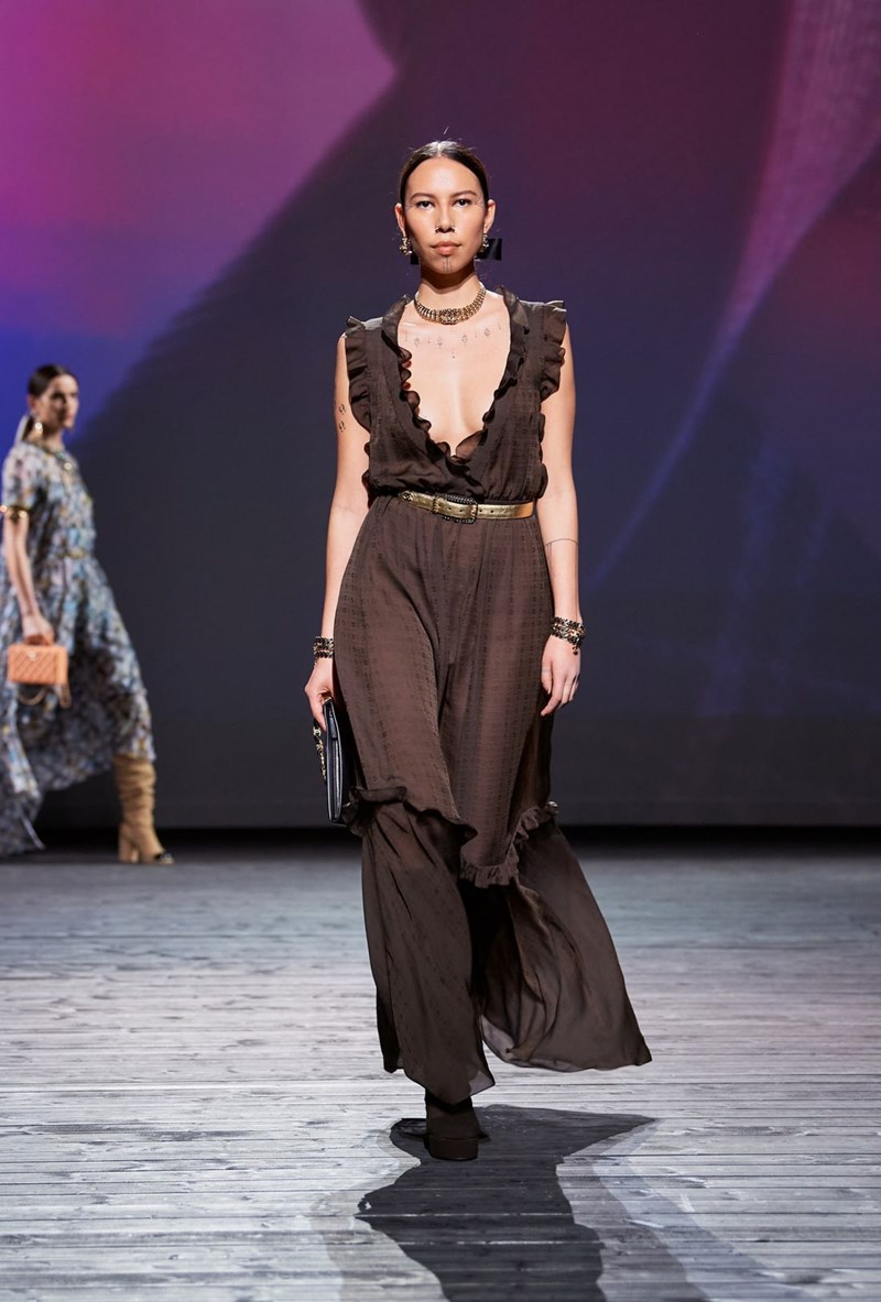 Chanel FW24: Η νέα συλλογή του ιστορικού οίκου ήταν ένα συναισθηματικό ταξίδι στη Deauville - εικόνα 22