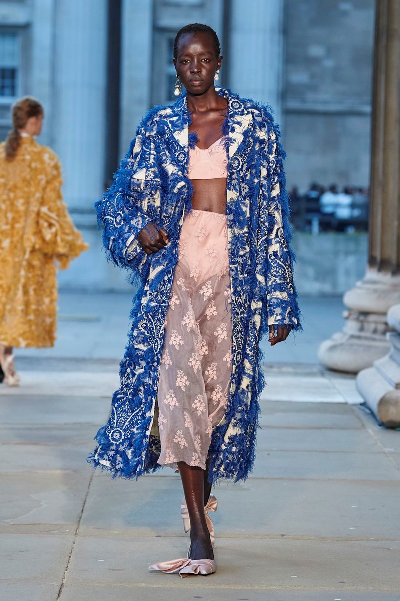 Από την πασαρέλα στο streetstyle: 4 trends που θα δοκιμάσουμε μέσα στην άνοιξη - εικόνα 1