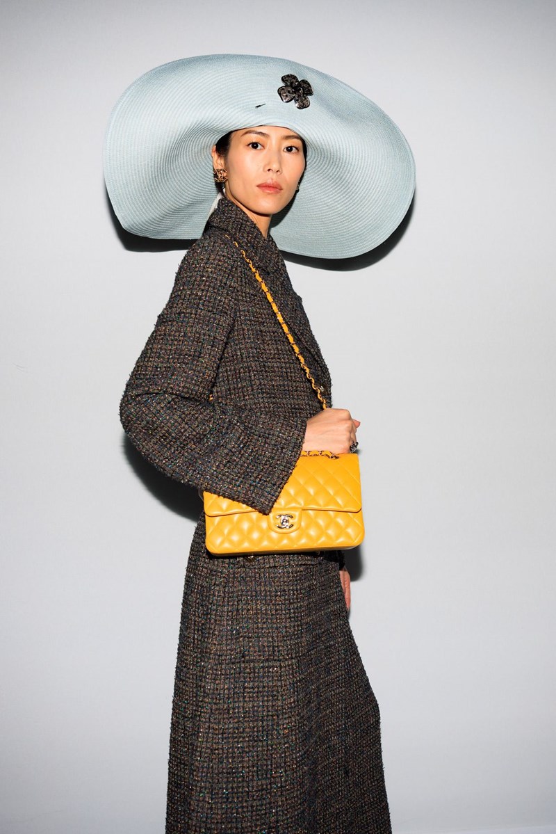 Ο οίκος Chanel μάς καλεί να ζήσουμε έναν νέο έρωτα μέσα από την ονειρεμένη καμπάνια "The Chanel Iconic Handbag Campaign" - εικόνα 4