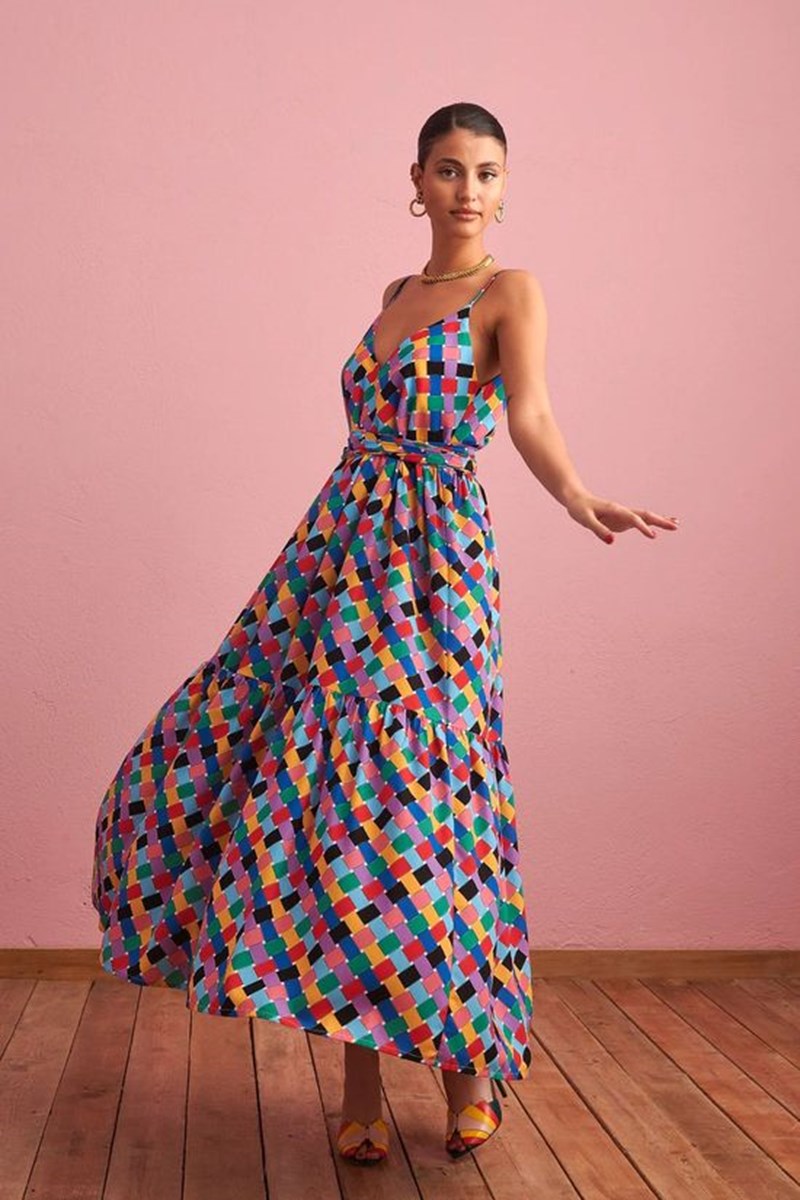 Καλεσμένη σε ανοιξιάτικο γάμο: 9 φορέματα από ελληνικά brands που θα κλέψουν την παράσταση - εικόνα 6