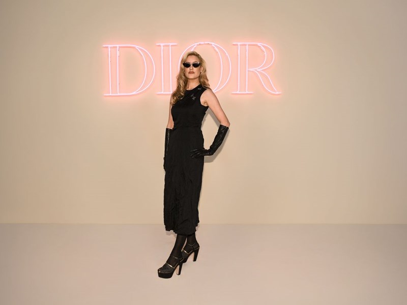 Dior Pre Fall 2024: Οι εντυπωσιακές εμφανίσεις των celebrities στο σόου που έλαβε χώρα στη Νέα Υόρκη - εικόνα 12