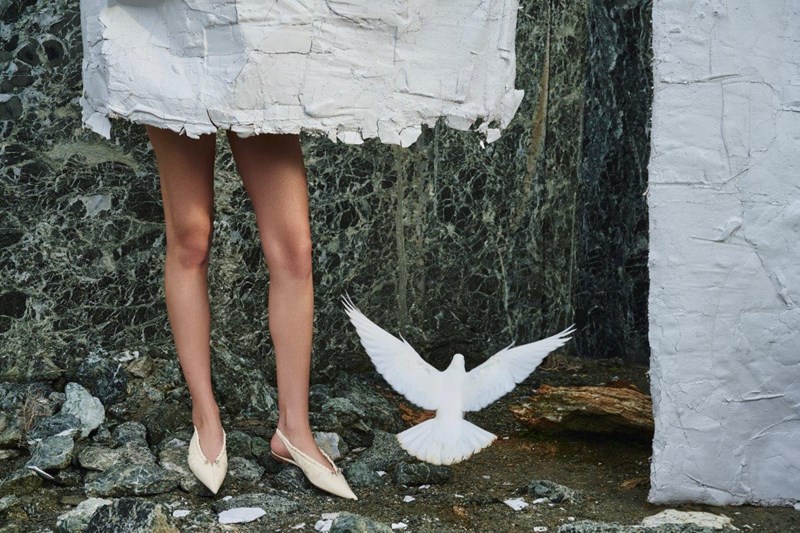 «Footprints»: Το στιβαρό αποτύπωμα της KALOGIROU γιορτάζει την παράδοση και την αέναη τέχνη της αναγέννησης - εικόνα 1