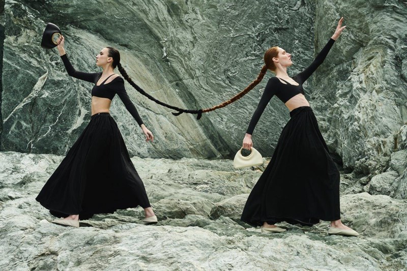 «Footprints»: Το στιβαρό αποτύπωμα της KALOGIROU γιορτάζει την παράδοση και την αέναη τέχνη της αναγέννησης - εικόνα 3