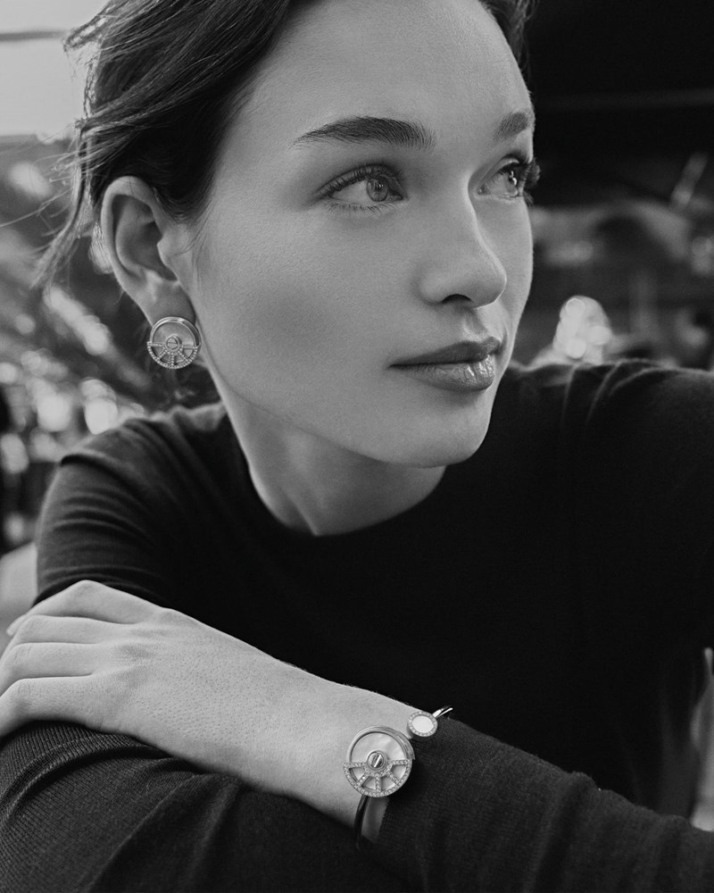 H ολοκαίνουρια, πρωτότυπη συλλογή “E MOTION” του οίκου Υψηλής Κοσμηματοποιίας Kassis αναδεικνύει την πολύπλευρη θηλυκότητα της πολυάσχολης γυναίκας - εικόνα 2