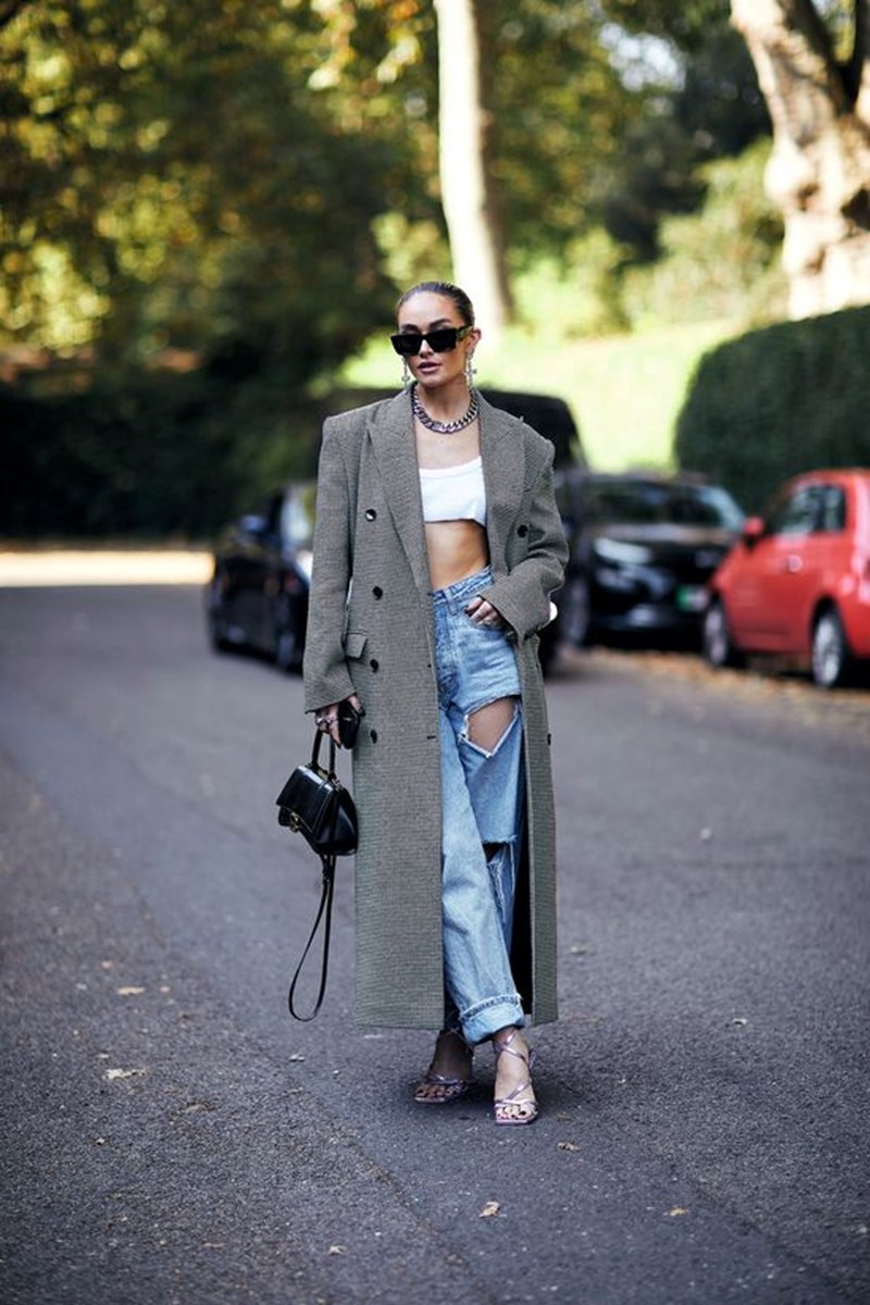 Top 5: Αυτά είναι τα επικρατέστερα trends στα τζιν για την άνοιξη - εικόνα 1