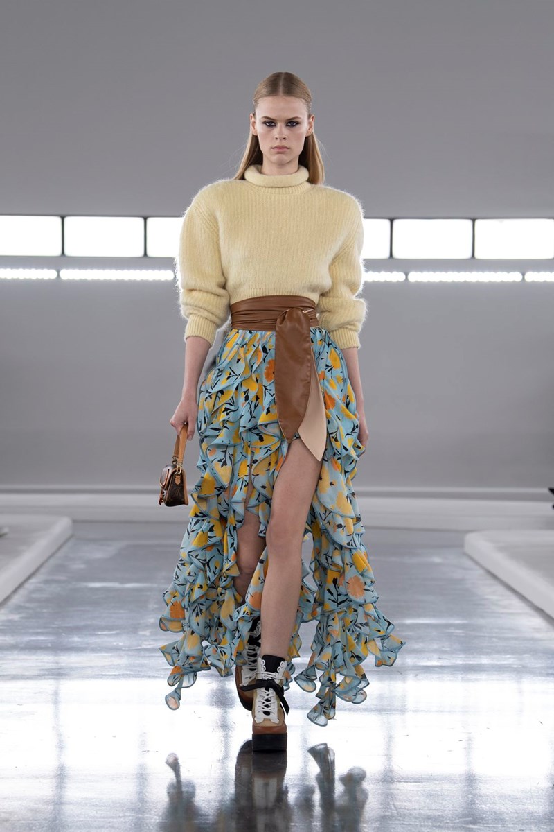 Louis Vuitton Pre-Fall 2024: Τα looks που ξεχωρίσαμε από την επίδειξη στη Σαγκάη - εικόνα 5