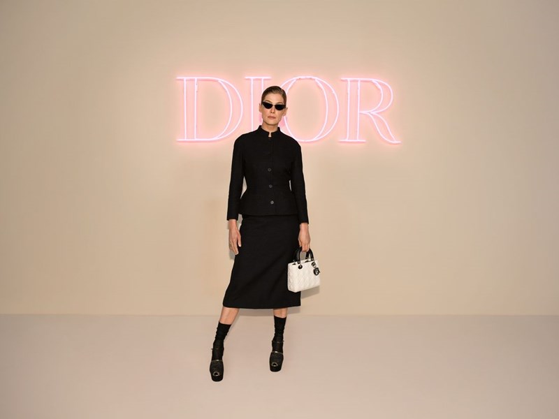 Dior Pre Fall 2024: Οι εντυπωσιακές εμφανίσεις των celebrities στο σόου που έλαβε χώρα στη Νέα Υόρκη - εικόνα 5