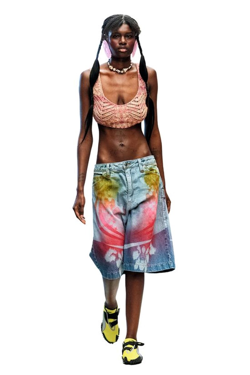 Top 5: Αυτά είναι τα επικρατέστερα trends στα τζιν για την άνοιξη - εικόνα 5