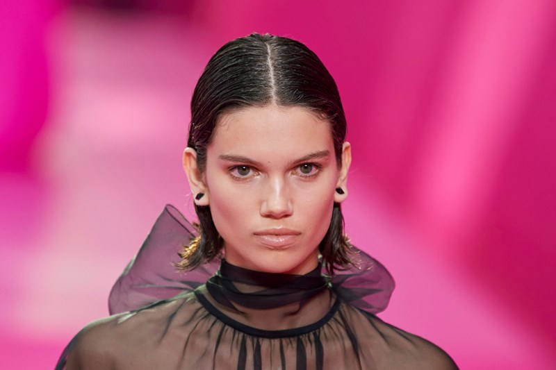 "Hydro bob": Αυτό είναι το χτένισμα για να απογειώσεις το καρέ κούρεμά σου - εικόνα 1