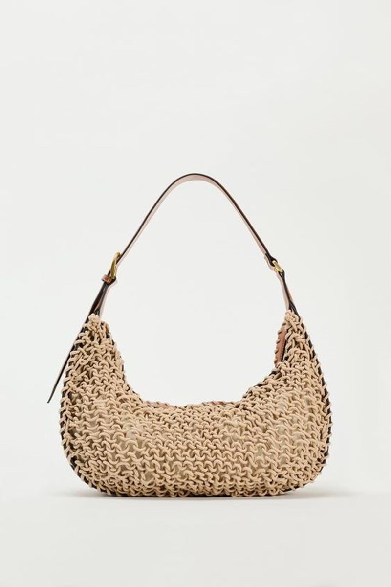 Νέες αφίξεις: 5 τσάντες από ZARA που εμπνέονται από τα trends του καλοκαιριού - εικόνα 4