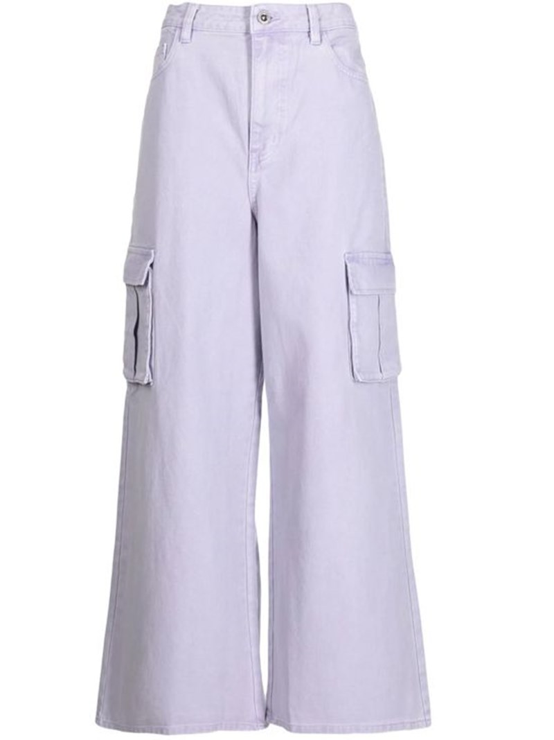 Millennial crush: To "αμφιλεγόμενο" Y2K παντελόνι επιστρέφει ξανά στα καλοκαιρινά looks μας - εικόνα 4