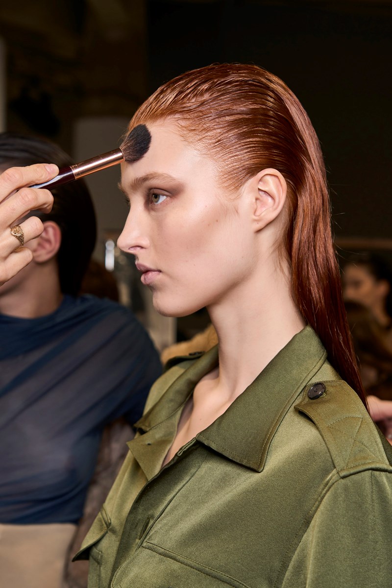 3 συχνά λάθη στην εφαρμογή του foundation που πρέπει οπωσδήποτε να αποφύγουμε αυτό το καλοκαίρι - εικόνα 1