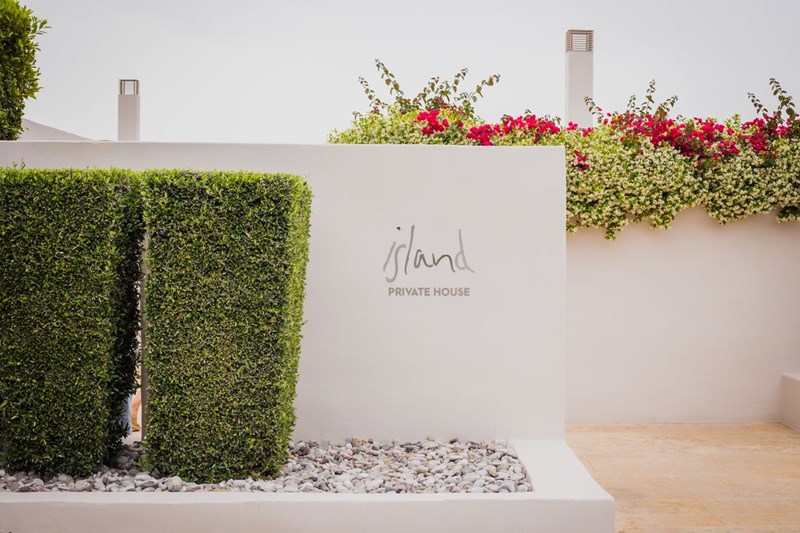 Η Calzedonia παρουσίασε την καινούρια beachwear συλλογή και έφερε το καλοκαίρι λίγο νωρίτερα - εικόνα 2