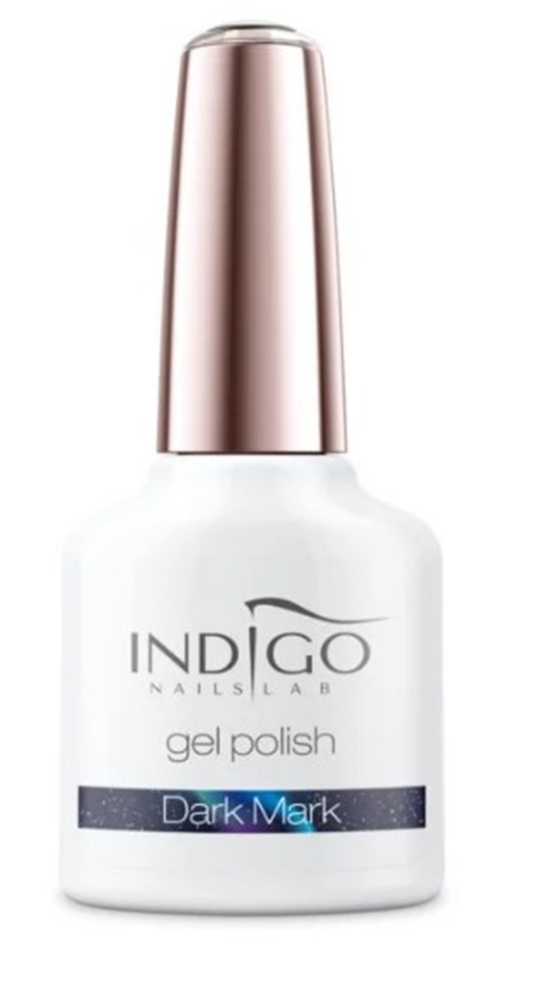 Προσθέτουμε στα beauty looks μας τις πιο σαγηνευτικές αποχρώσεις του μπλε - εικόνα 9