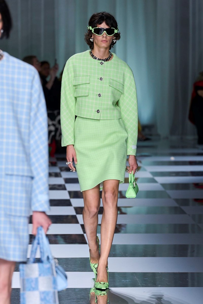 4 αποχρώσεις που δεν πρέπει να λείπουν από την καλοκαιρινή σου γκαρνταρόμπα - εικόνα 7