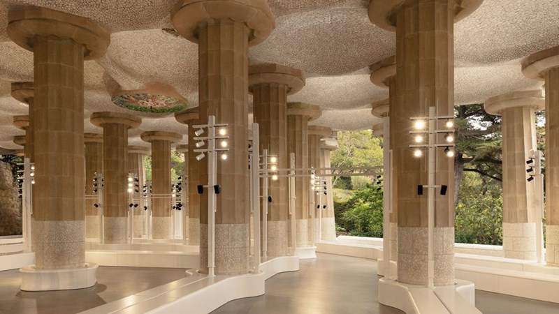 Louis Vuitton Cruise 2025: Η νέα συλλογή ήταν ένας φόρος τιμής στην κουλτούρα της Ισπανίας - εικόνα 1