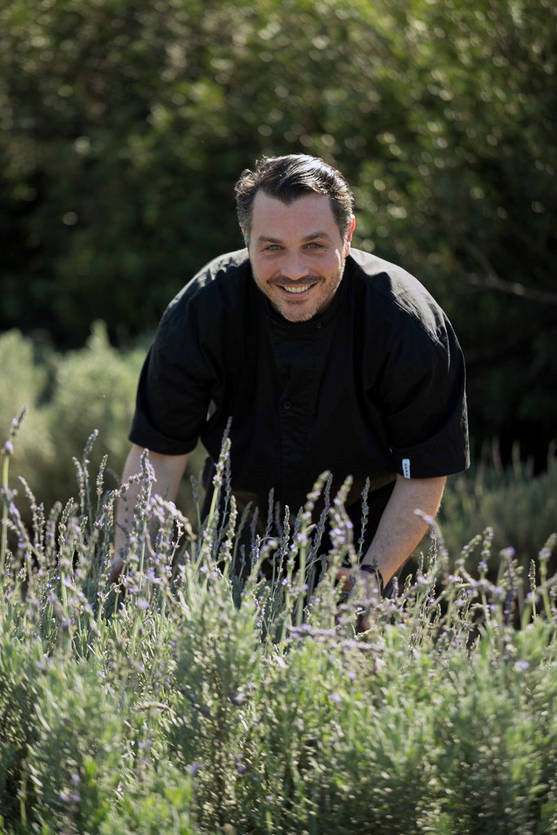 Ο βραβευμένος με δύο αστέρια Michelin σεφ Θάνος Φέσκος θα είναι ο επικεφαλής του νέου εστιατορίου Parōn - εικόνα 1