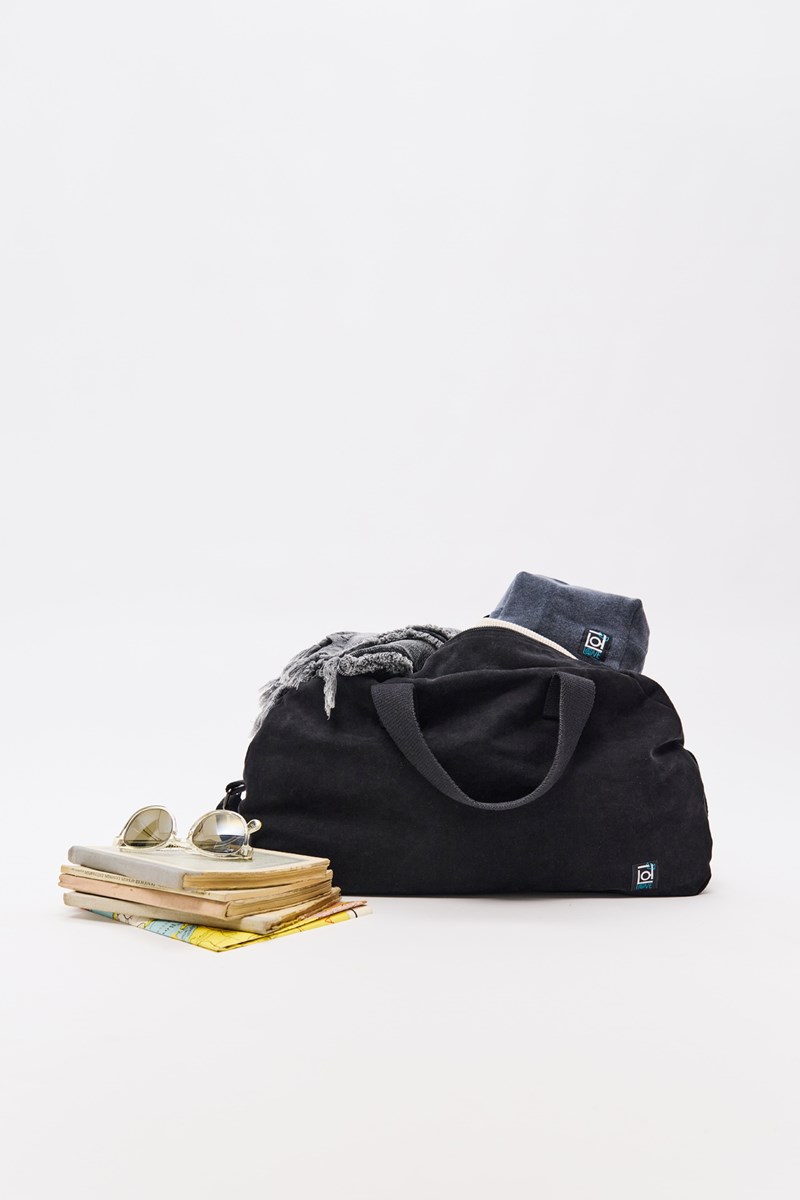 DIRTY LAUNDRY X BLEECKER & LOVE: Τα αξεσουάρ που αυτό το καλοκαίρι θα σε συντροφεύουν παντού - εικόνα 2