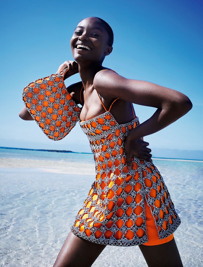 Under the sun: Τα outfits που θέλουμε να αντιγράψουμε στις καλοκαιρινές μας διακοπές - εικόνα 1