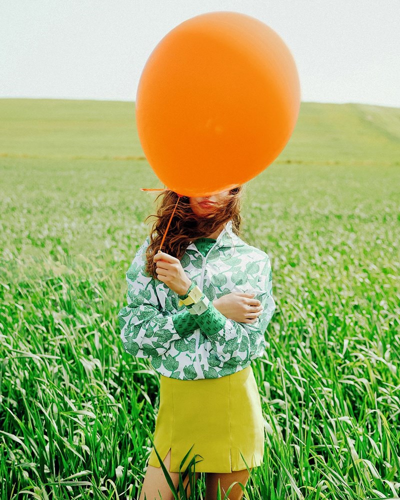 Πώς θα ενσωματώσεις τα έντονα χρώματα στα outfits της σεζόν - εικόνα 3