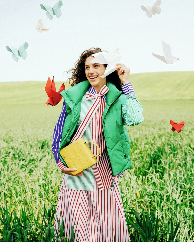 Πώς θα ενσωματώσεις τα έντονα χρώματα στα outfits της σεζόν - εικόνα 6