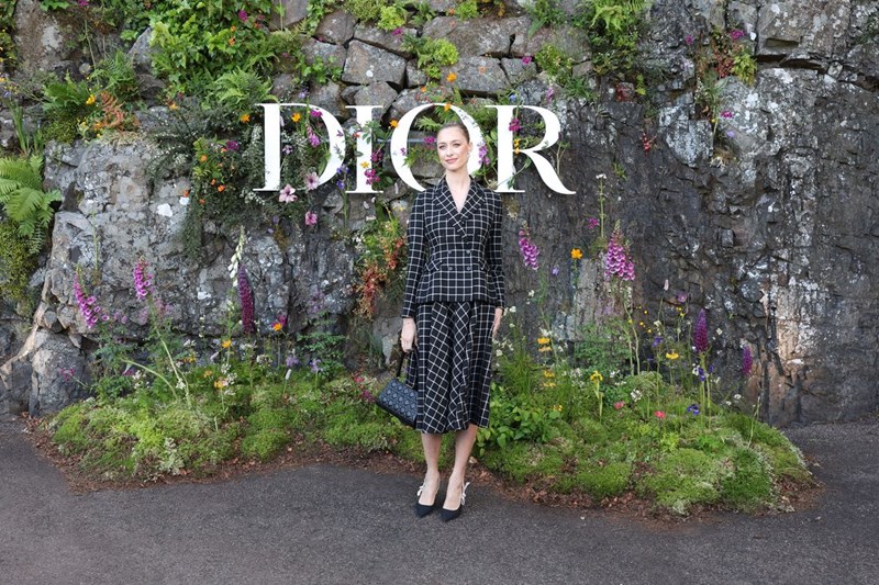 Dior Cruise 2025: Η επιστροφή της εποχής του ρομαντισμού - εικόνα 4