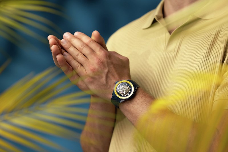 Summer vibes: Τα νέα Captain Cook της Rado είναι τα αξεσουάρ που χρειάζεσαι για αυτό το καλοκαίρι - εικόνα 1
