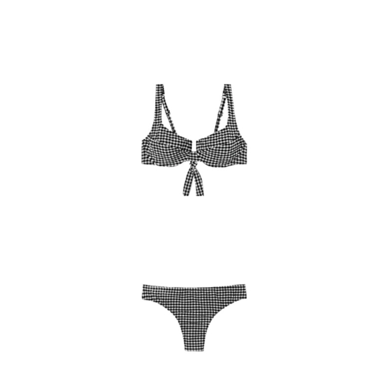 Yin & Yang: Αυτά είναι τα πιο stylish ασπρόμαυρα μαγιό που θα φορέσεις στις διακοπές σου - εικόνα 2