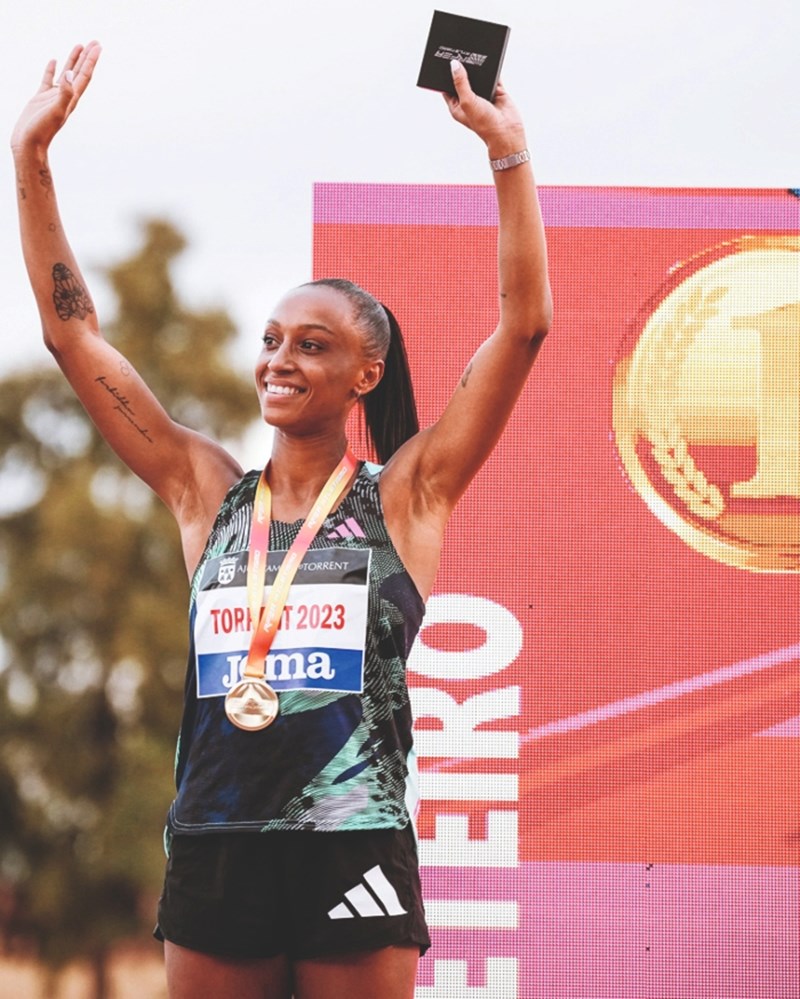 Ολυμπιακοί Αγώνες 2024: Οι αθλήτριες που τρέχοντας στα κουλουάρ του στίβου, εμπνέουν τις γυναίκες - εικόνα 8