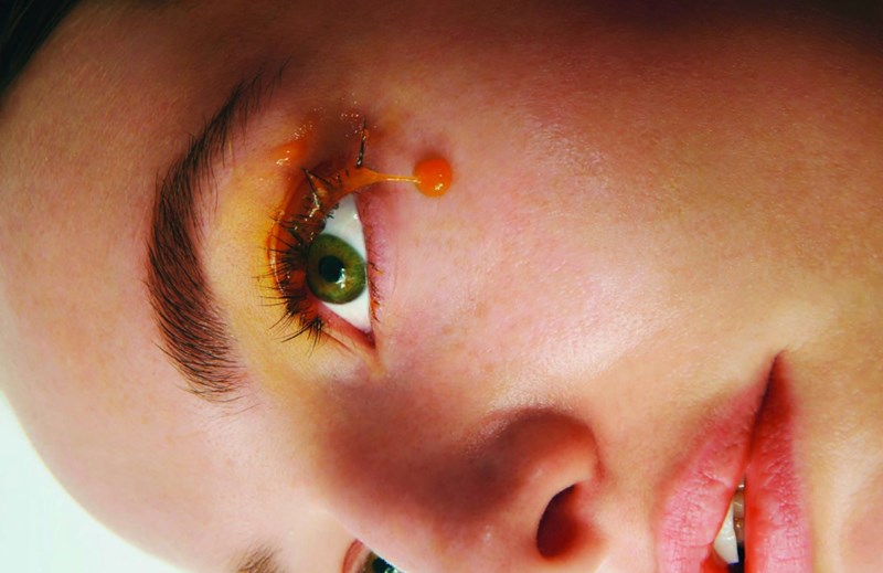 4 εκκεντρικά και απίστευτα "ζουμερά" beauty looks - εικόνα 2