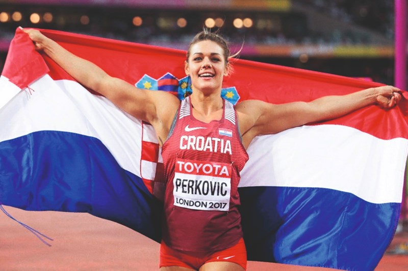 Ολυμπιακοί Αγώνες 2024: Οι αθλήτριες που τρέχοντας στα κουλουάρ του στίβου, εμπνέουν τις γυναίκες - εικόνα 10