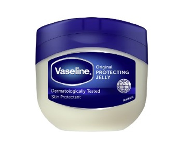 All about Vaseline: Κι όμως έχει 101 διαφορετικούς τρόπους χρήσης - εικόνα 1