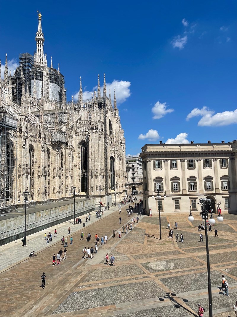 Dolce&Gabbana x Havaianas: Η παρουσίαση της πιο αναπάντεχης συνεργασίας στο Μιλάνο - εικόνα 2