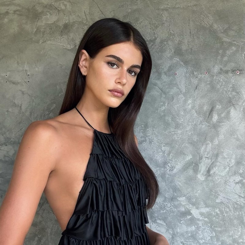 Brunette glazed hair: Η Kaia Gerber υιοθέτησε την πιο hot καστανή απόχρωση - εικόνα 1
