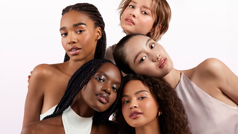 Το πολυτελές lip balm νέας γενιάς για λαμπερά, ενυδατωμένα και ζωηρά χείλη - εικόνα 1