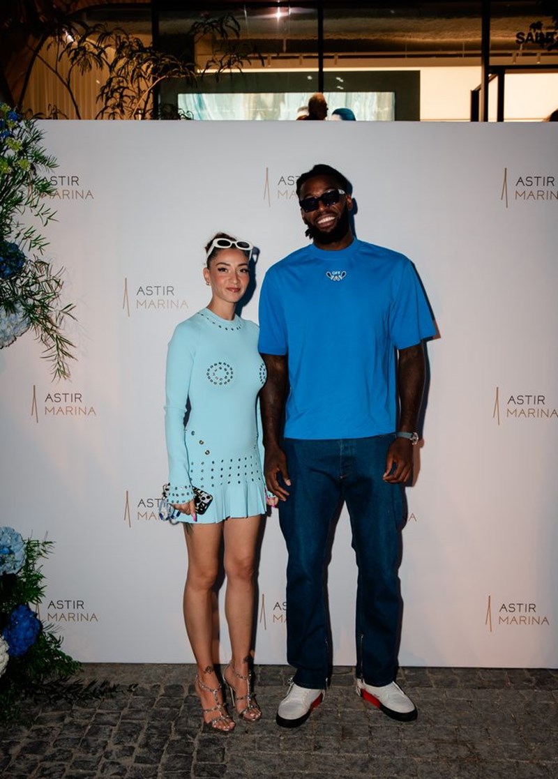 Off-White με θέα θάλασσα; Ανακάλυψε τη νέα μπουτίκ στην Astir Marina με exclusive συλλογές που δε θα βρεις αλλού - εικόνα 1