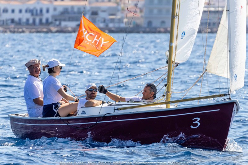 Vichy Laboratoires: Όταν η Ιστιοπλοϊκή Κληρονομιά συναντά την Ομορφιά στις Σπέτσες - εικόνα 1