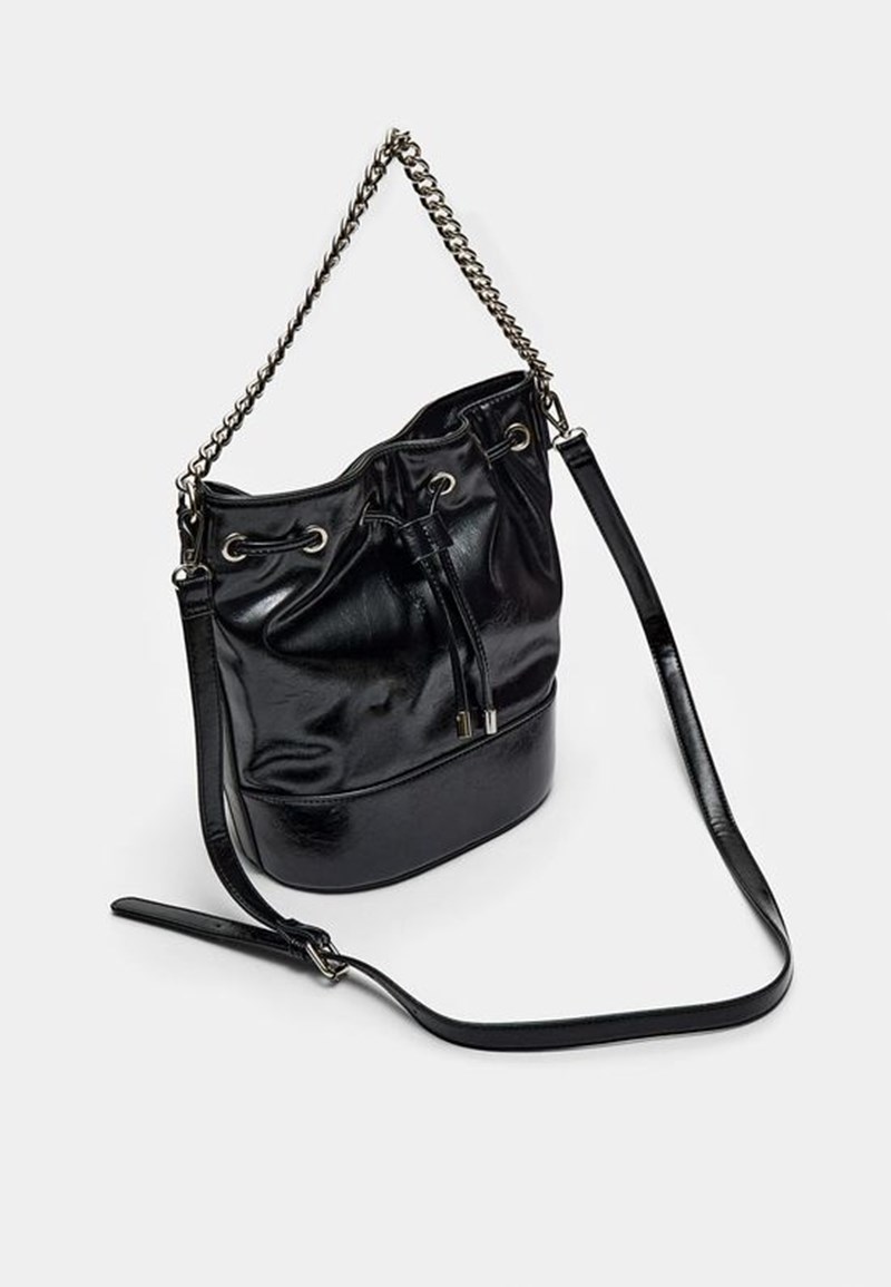 Μέχρι 30 ευρώ: Βρήκαμε τις τσάντες που θα σου τραβήξουν την προσοχή - εικόνα 3