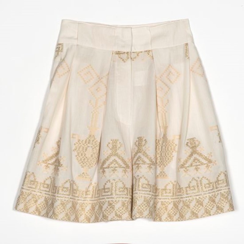 Cappuccino: Πώς να συνδυάσεις το καφέ με το λευκό στις τελευταίες σου καλοκαιρινές εμφανίσεις - εικόνα 26